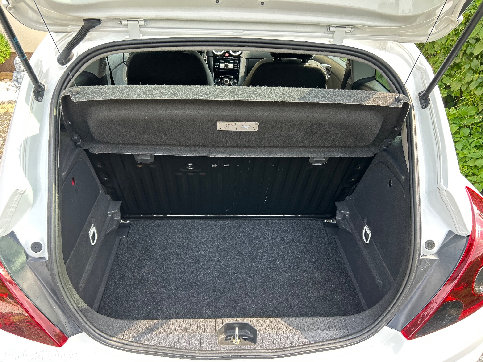 Opel Corsa 1.4 16V Sport - 25