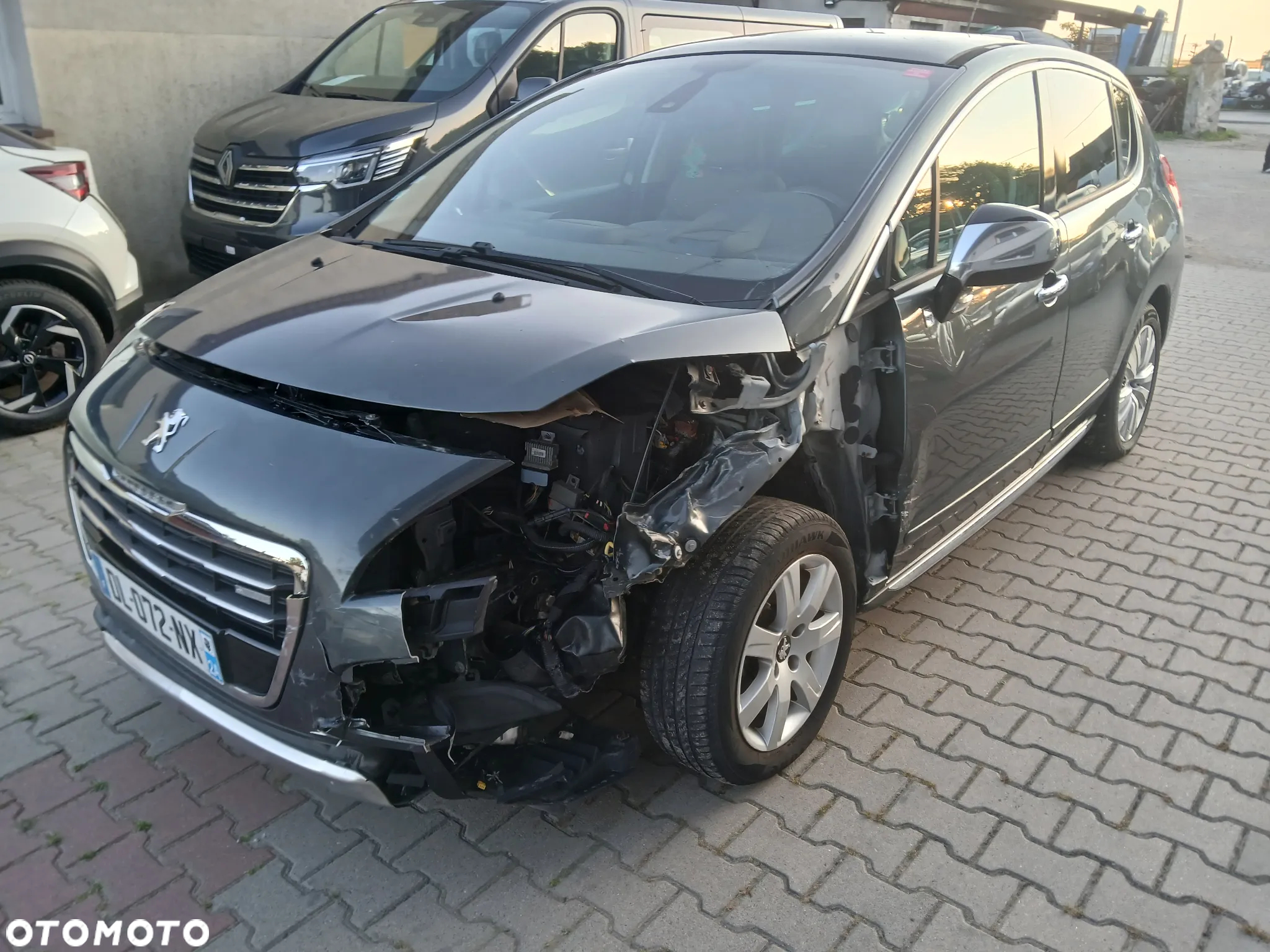 Peugeot 3008 2.0 HDi HYbrid4 - 9