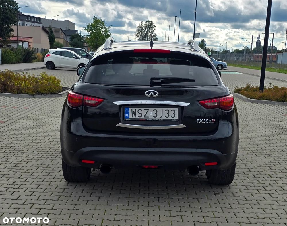 Infiniti FX FX30d S Premium - 9