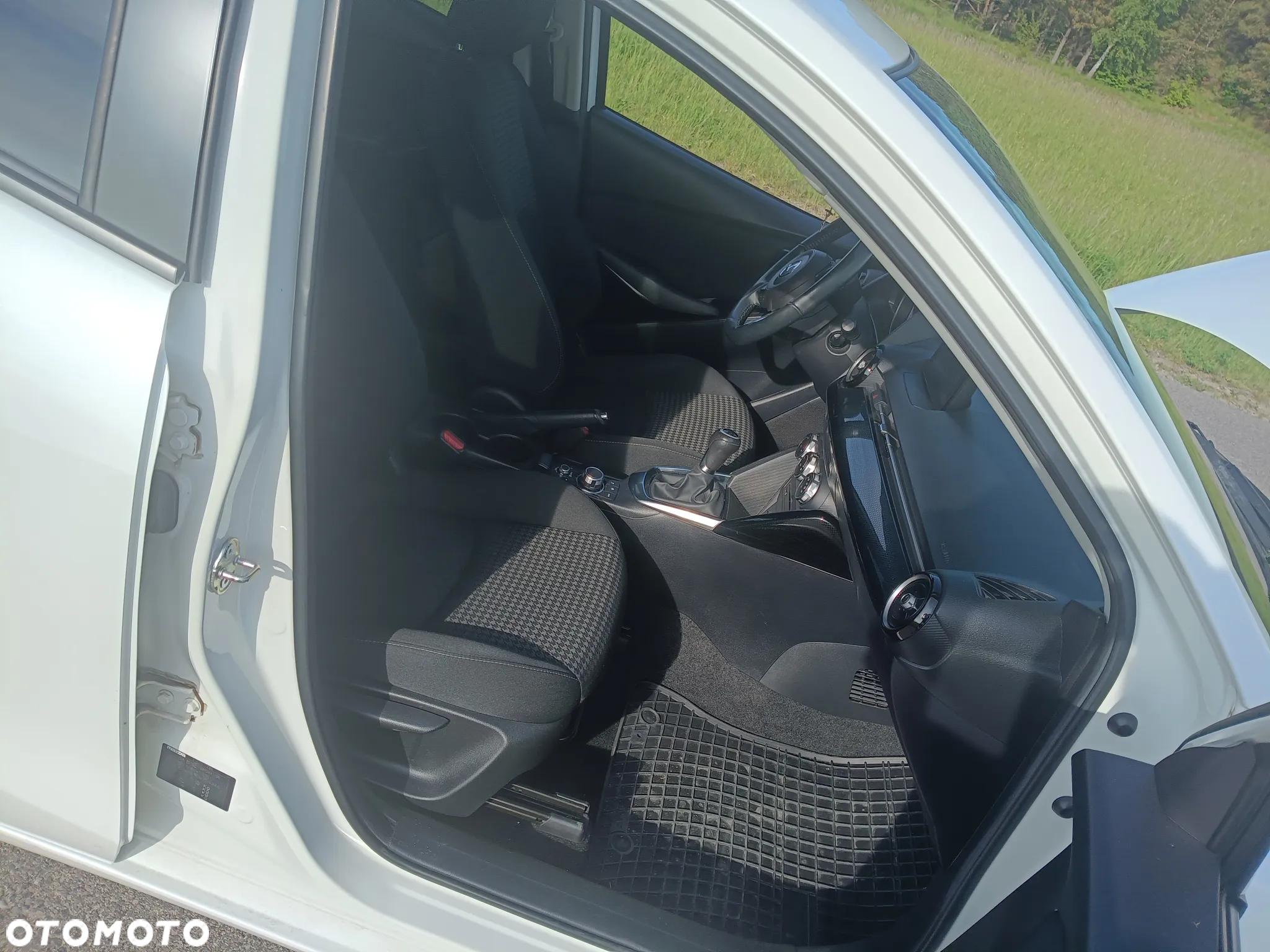 Mazda 2 - 9
