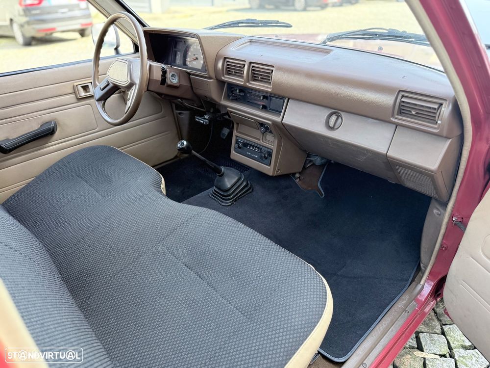 Toyota Hilux 2.4 D LN56L - 9