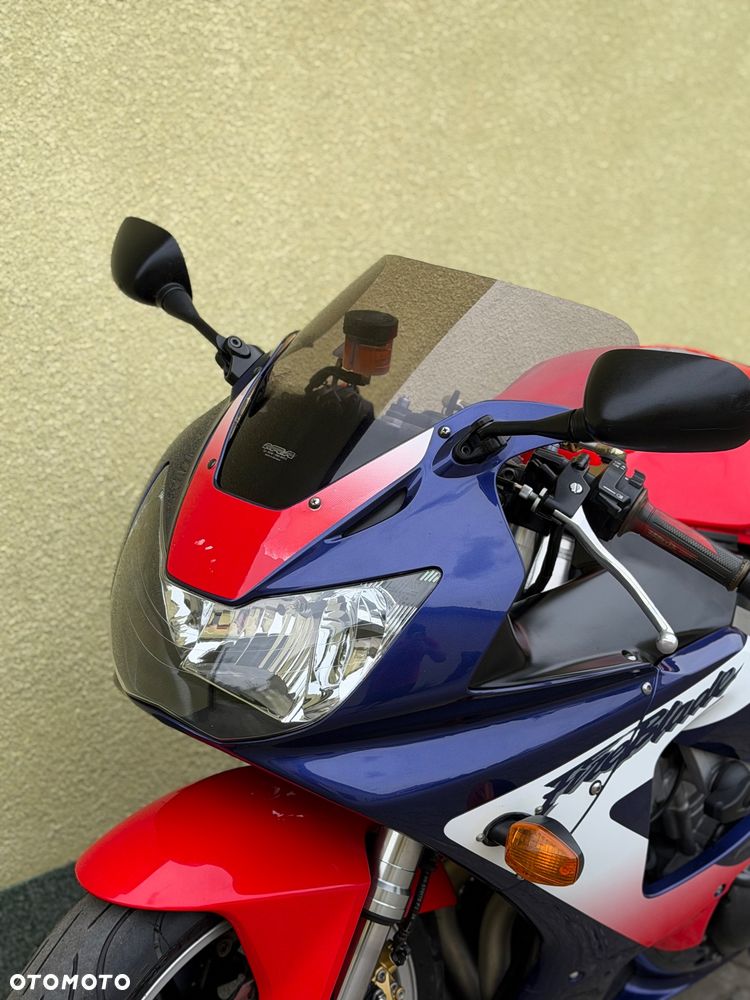 Honda CBR - 28
