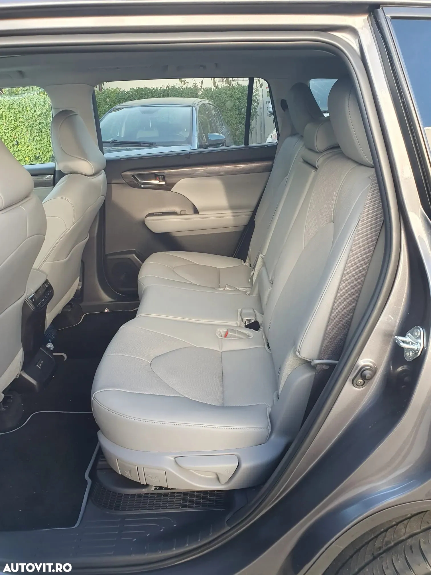 Toyota Highlander 2.5 L Hybrid Dynamic Force 248CP Executive Metallic - 9