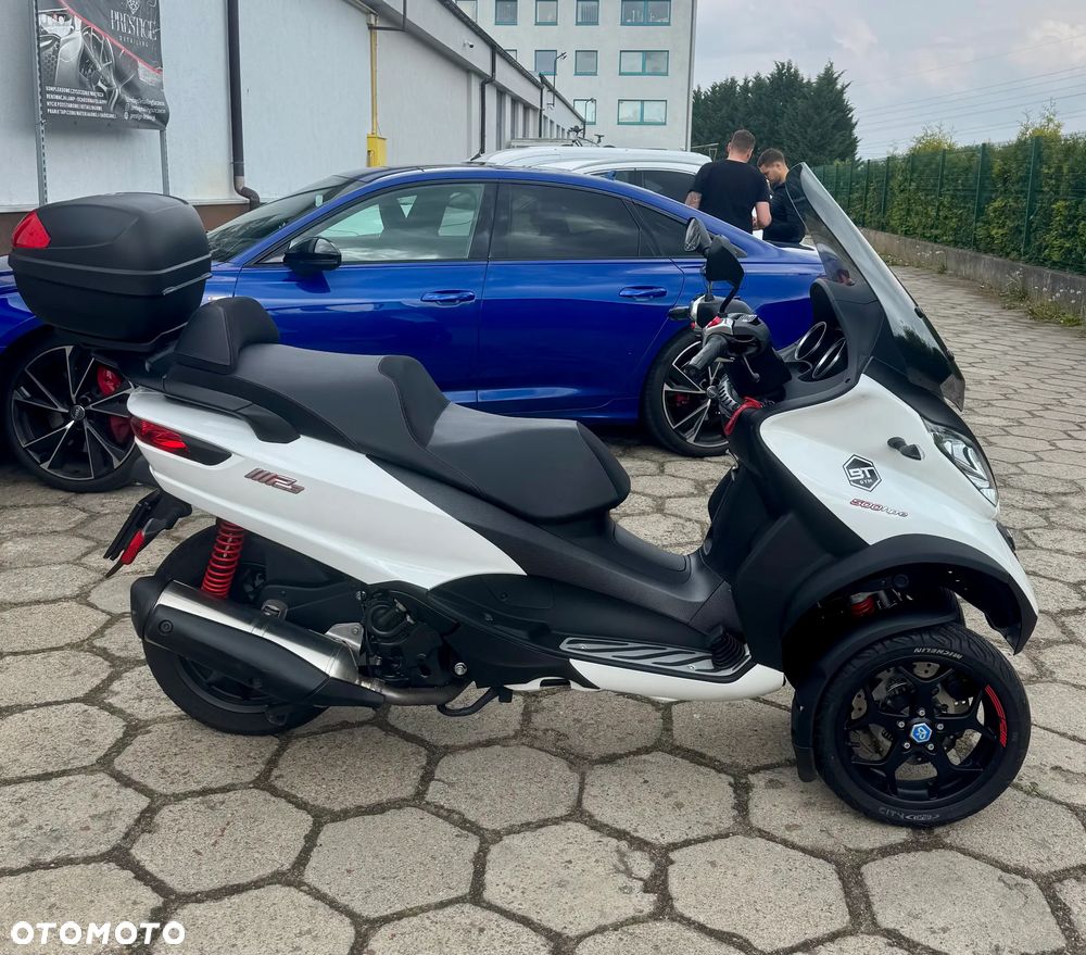 Piaggio MP-3 - 2