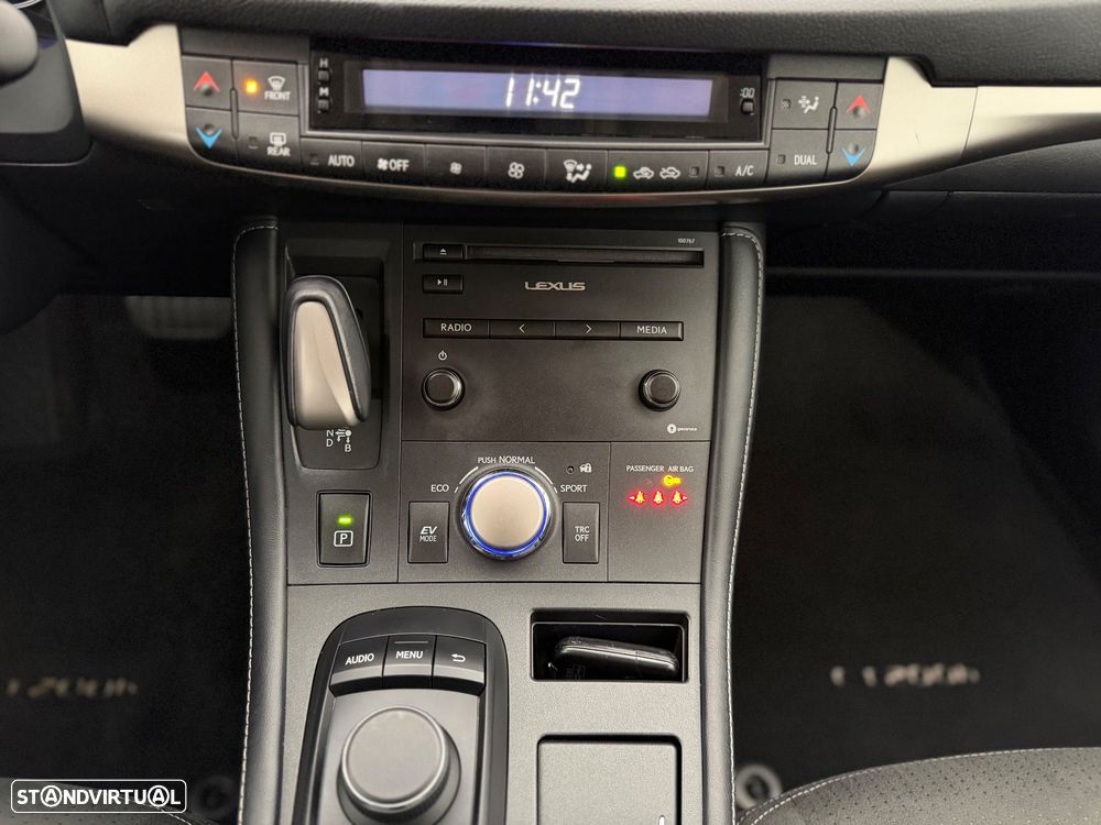 Lexus CT 200h Urban Edition - 18