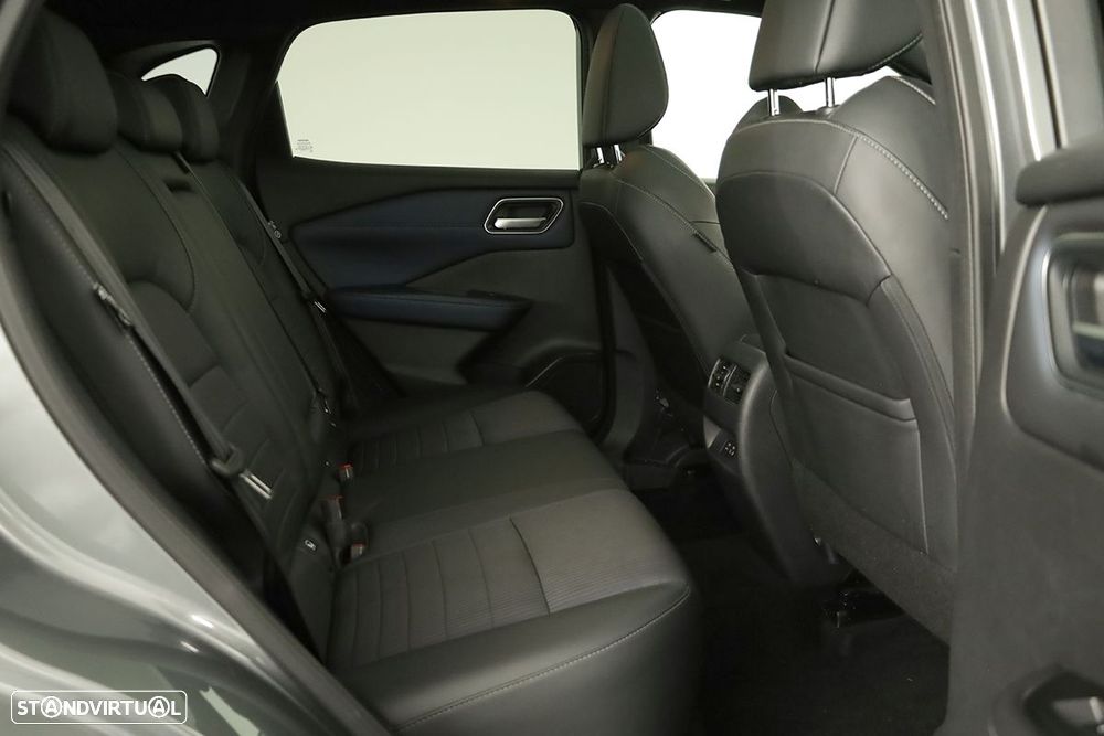 Nissan Qashqai 1.3 DIG-T Tekna SKY - 21