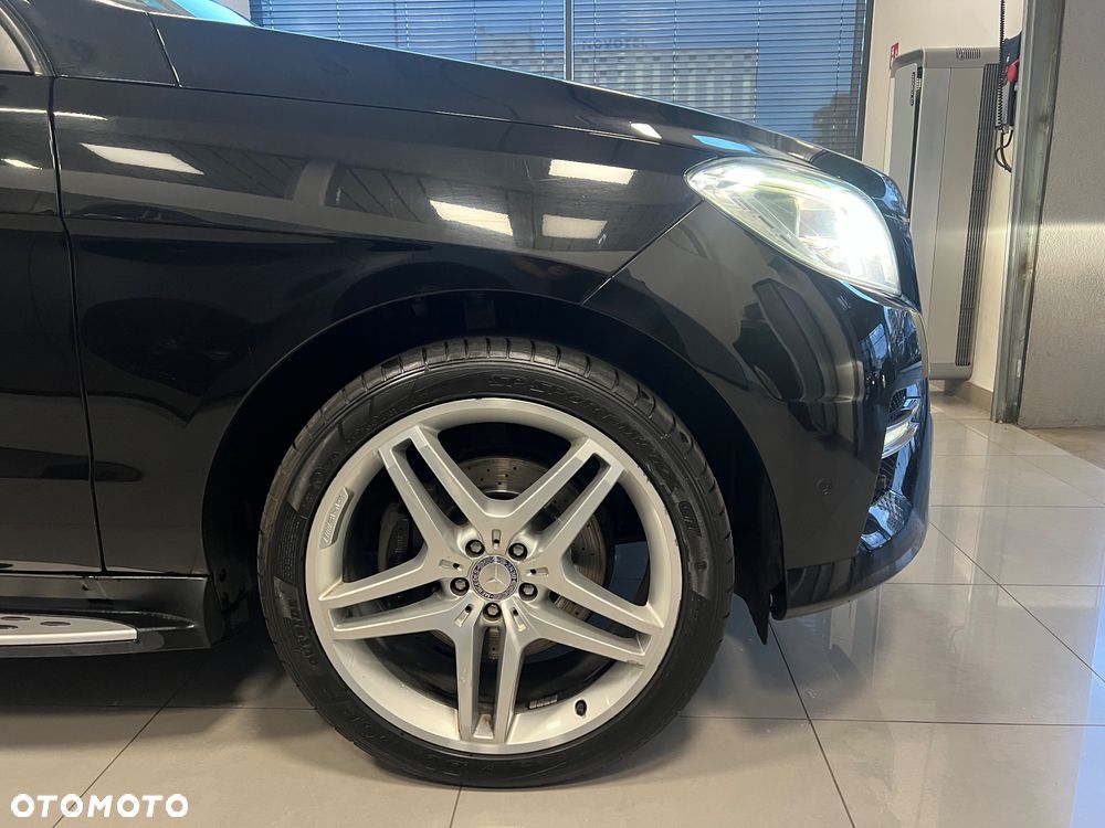 Mercedes-Benz ML 350 BlueTec 4-Matic - 4