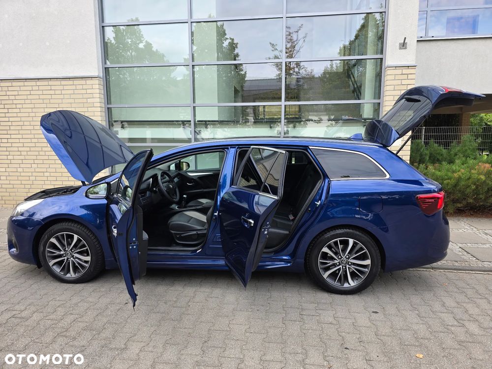 Toyota Avensis 1.8 Prestige - 10