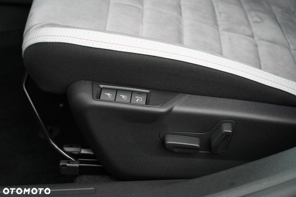 Citroën C4 1.2 mHEV Max eDCT6 - 28