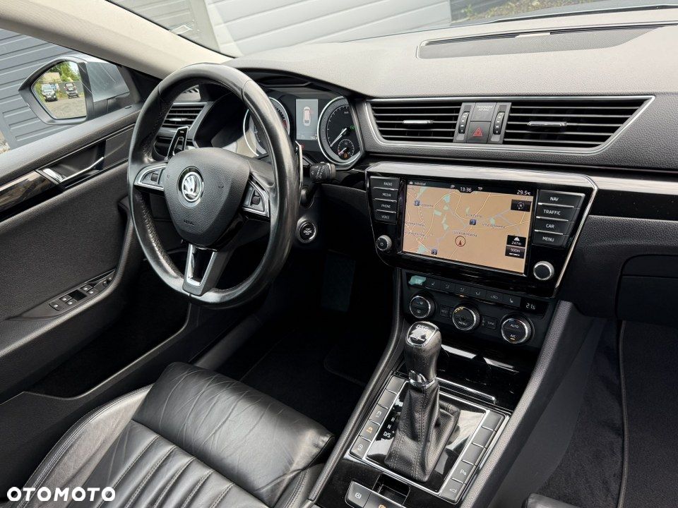 Skoda Superb 2.0 TSI L&K DSG - 32