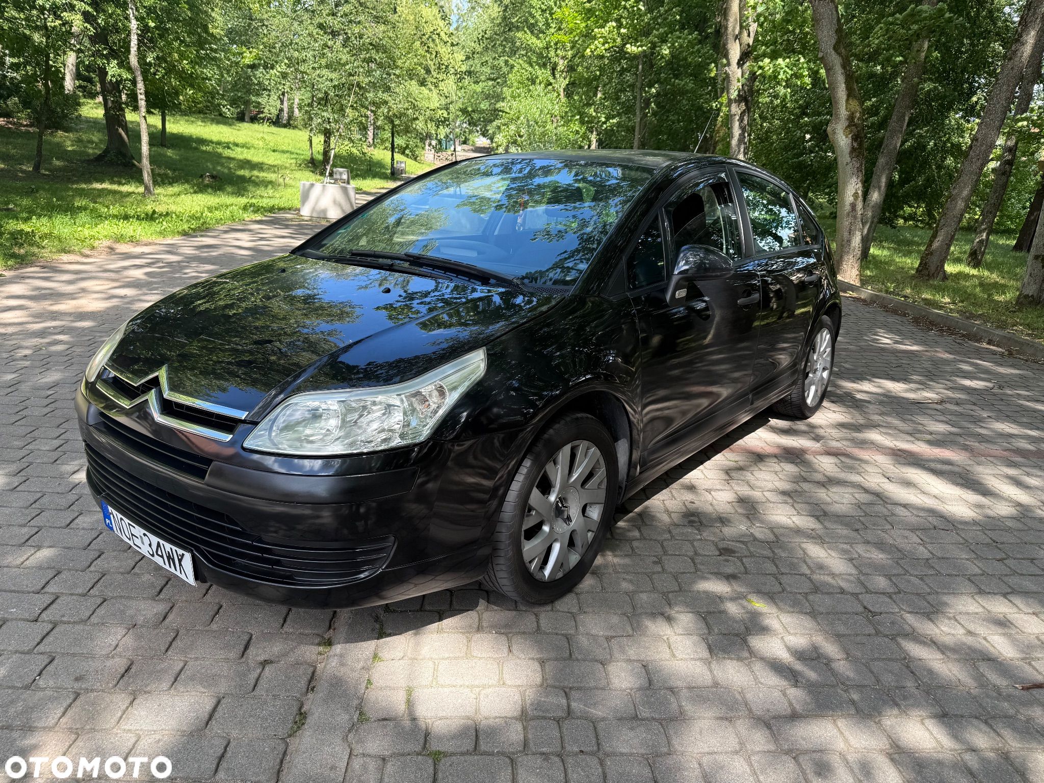 Citroën C4 1.4 16V Impress - 1