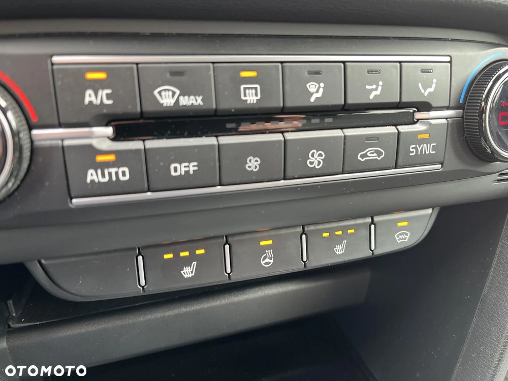 Kia XCeed 1.5 T-GDI Business Line DCT - 22