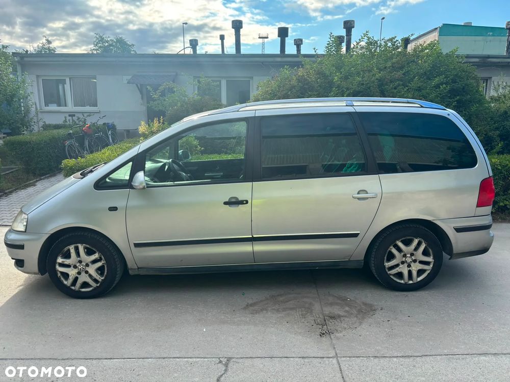 Volkswagen Sharan 1.9 TDI Basis - 4