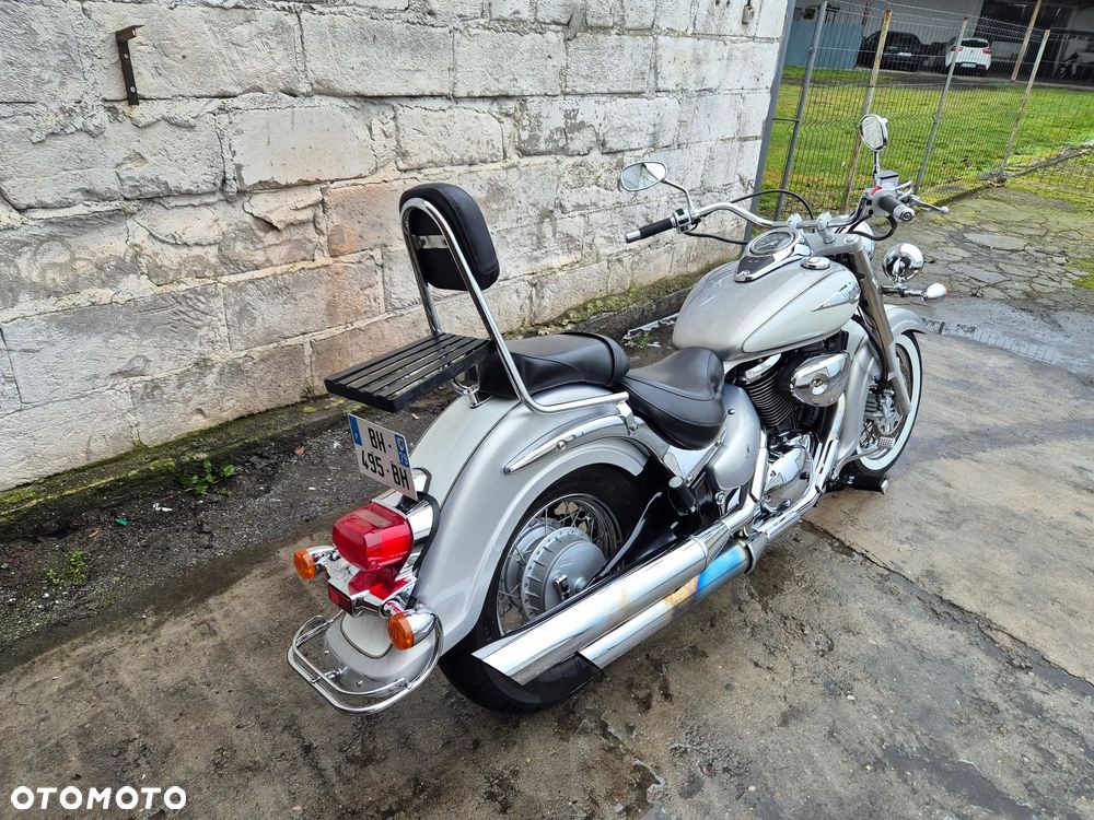 Suzuki VL 800 Volusia - 11