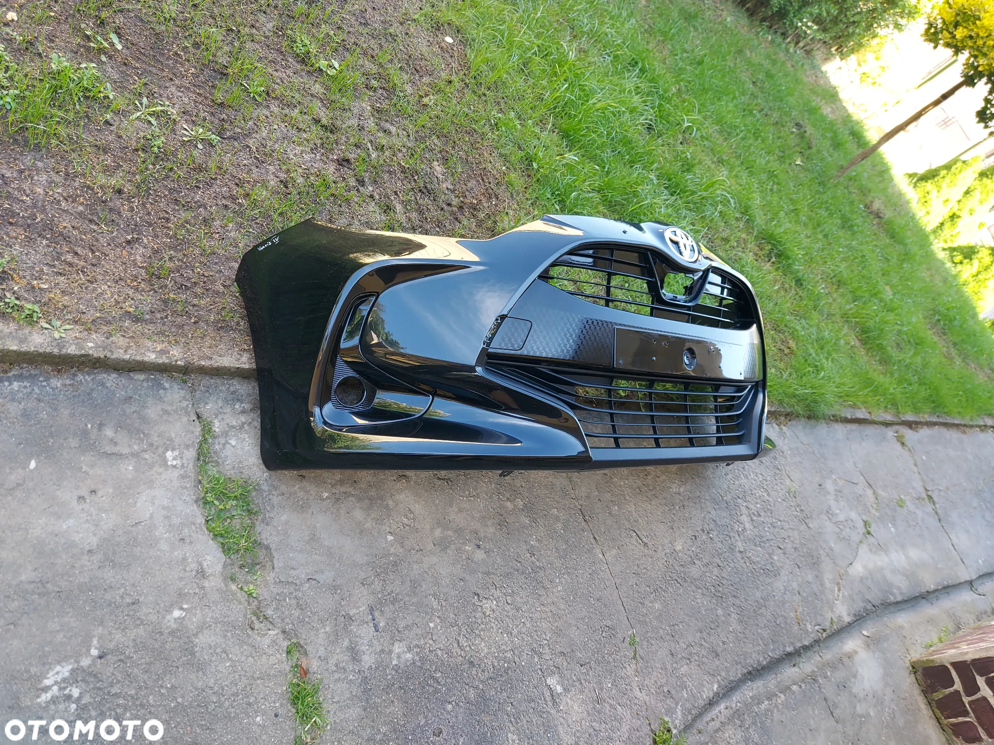 Toyota Yaris IV 20- Zderzak Przód Oryginał w Kolor 209 - 2