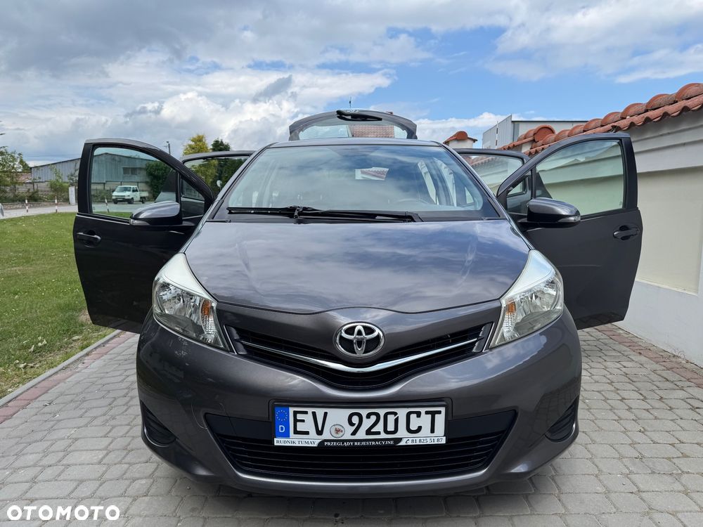 Toyota Yaris - 30