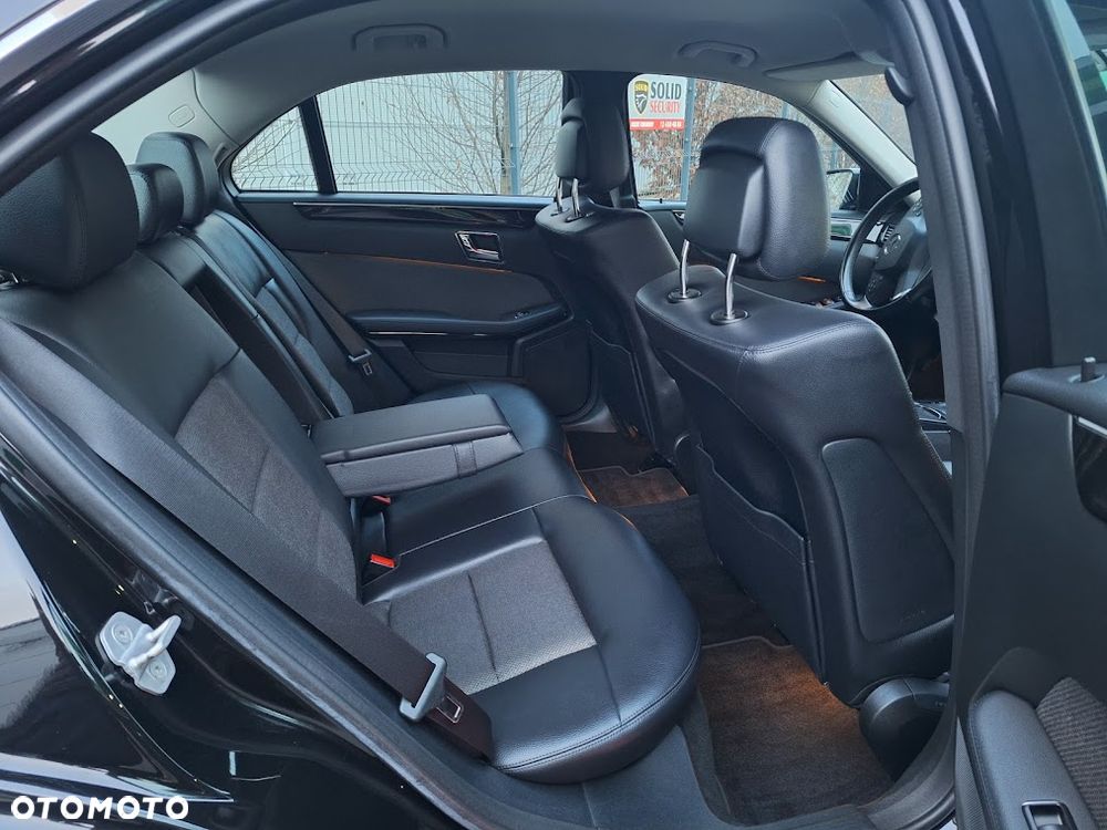 Mercedes-Benz Klasa E 200 CGI BlueEFFICIENCY 7G-TRONIC Avantgarde - 10