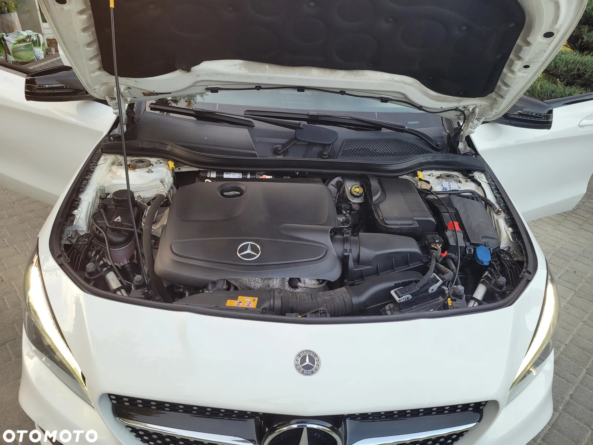 Mercedes-Benz CLA 200 7G-DCT AMG Line - 19