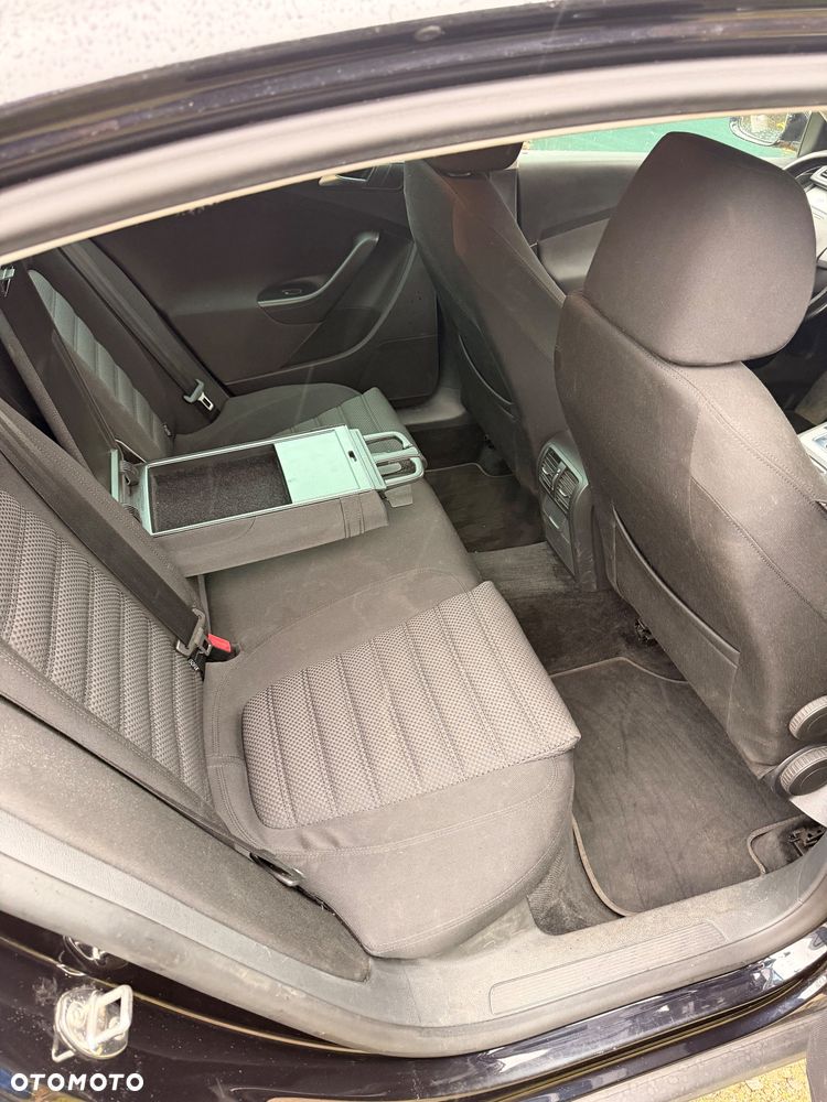 Volkswagen Passat 1.8 TSI Comfortline DSG - 12