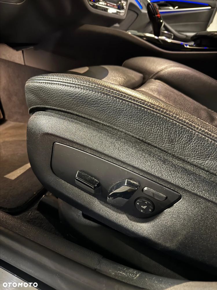 BMW Seria 5 518d Sport Line sport - 19
