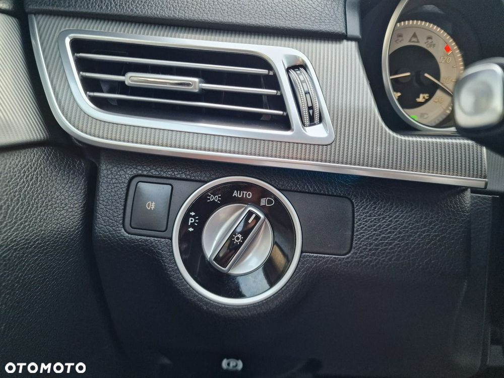 Mercedes-Benz Klasa E 200 7G-TRONIC Avantgarde - 34