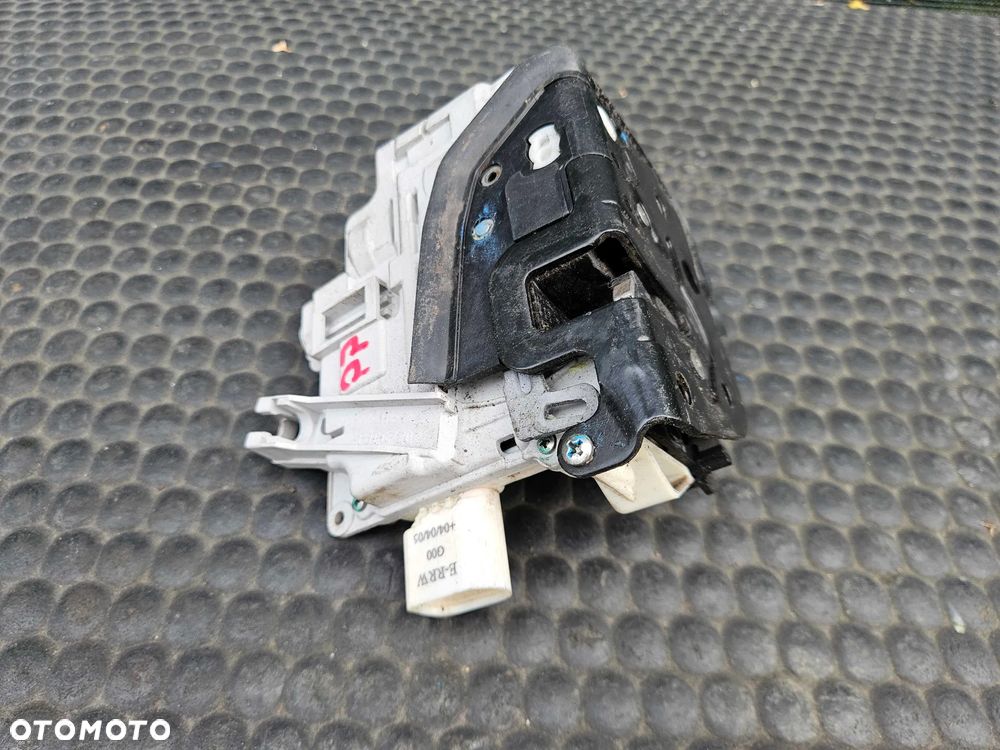 Zamek Drzwi 4F1837015 4F1837016 Rygiel Lewy Prawy Przod Przedni Europa Audi A6 C6 A3 8P - 31