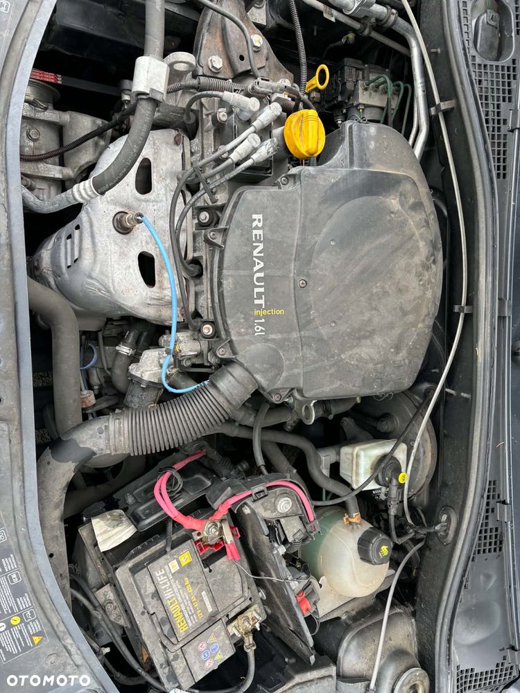 Dacia Sandero Stepway 1.6 - 4