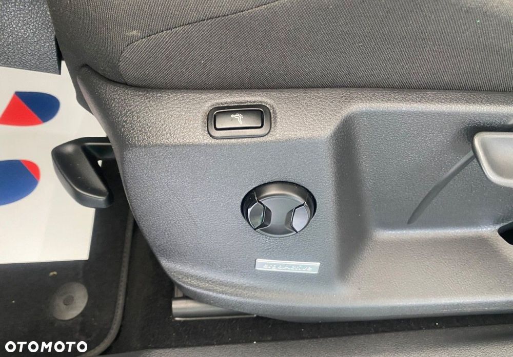 Volkswagen Touran 2.0 TDI SCR Comfortline - 15