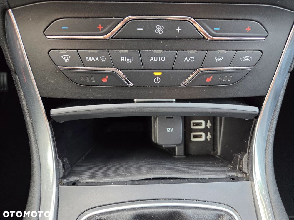 Ford S-Max 2.0 EcoBlue Titanium - 17