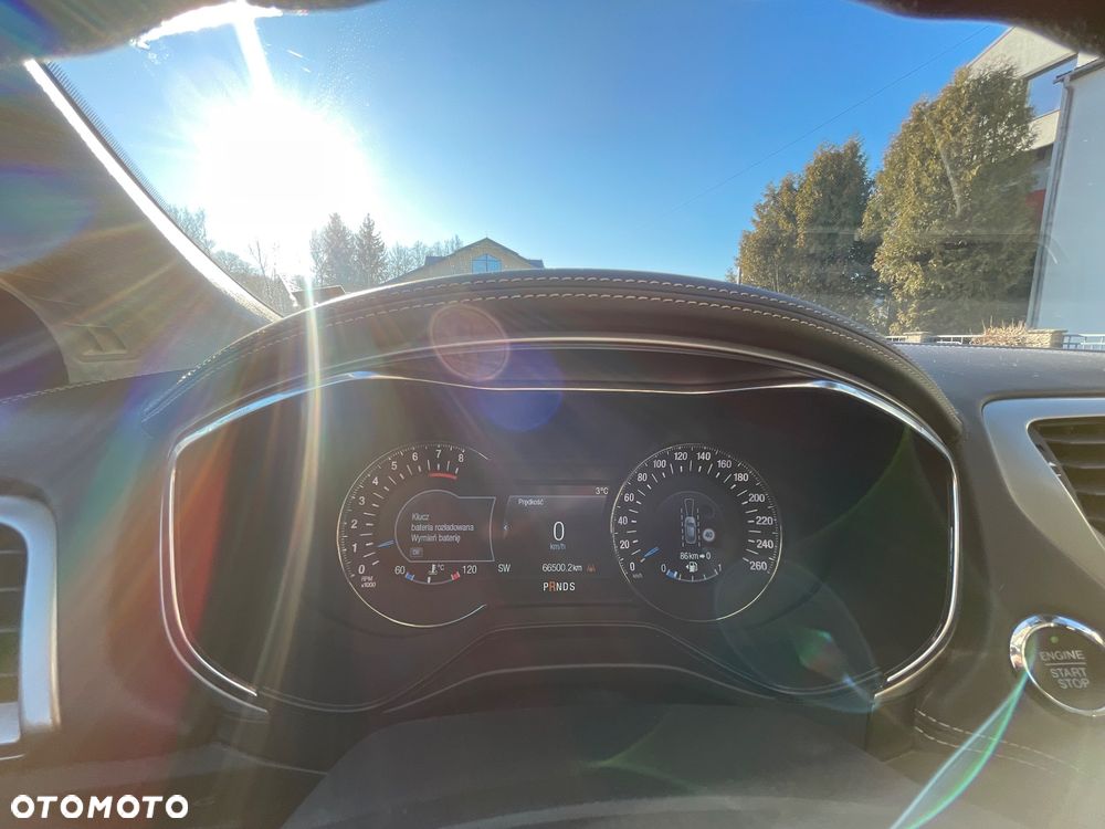 Ford Mondeo 2.0 EcoBoost Start-Stopp Autom Vignale - 28