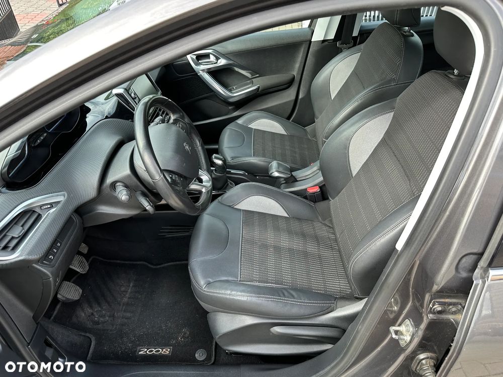 Peugeot 2008 - 18