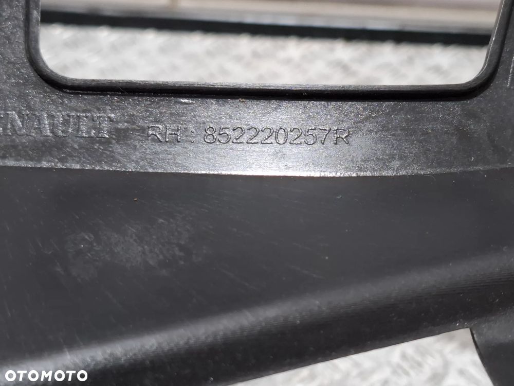 Ślizg mocowanie zderzaka tył prawy Renault Captur I nr 852220257R - 2