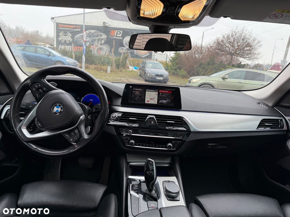 BMW Seria 5 530d xDrive Sport Line sport - 14