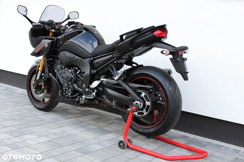 Yamaha FZ8 - 4