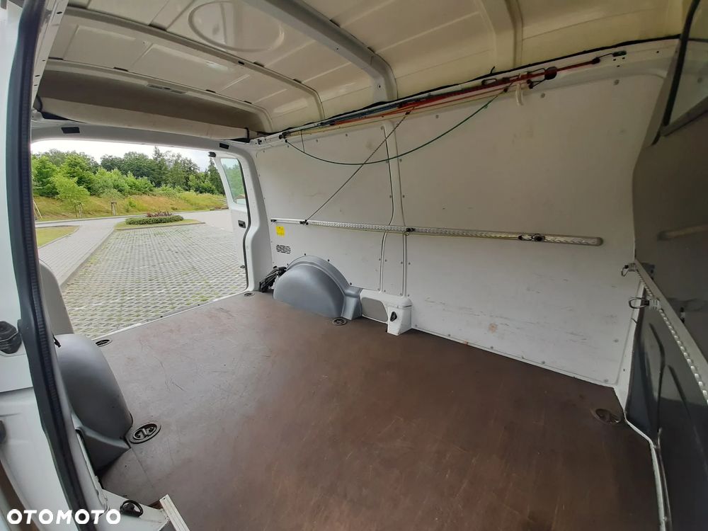 Volkswagen Transporter L2H2 4Motion - 11