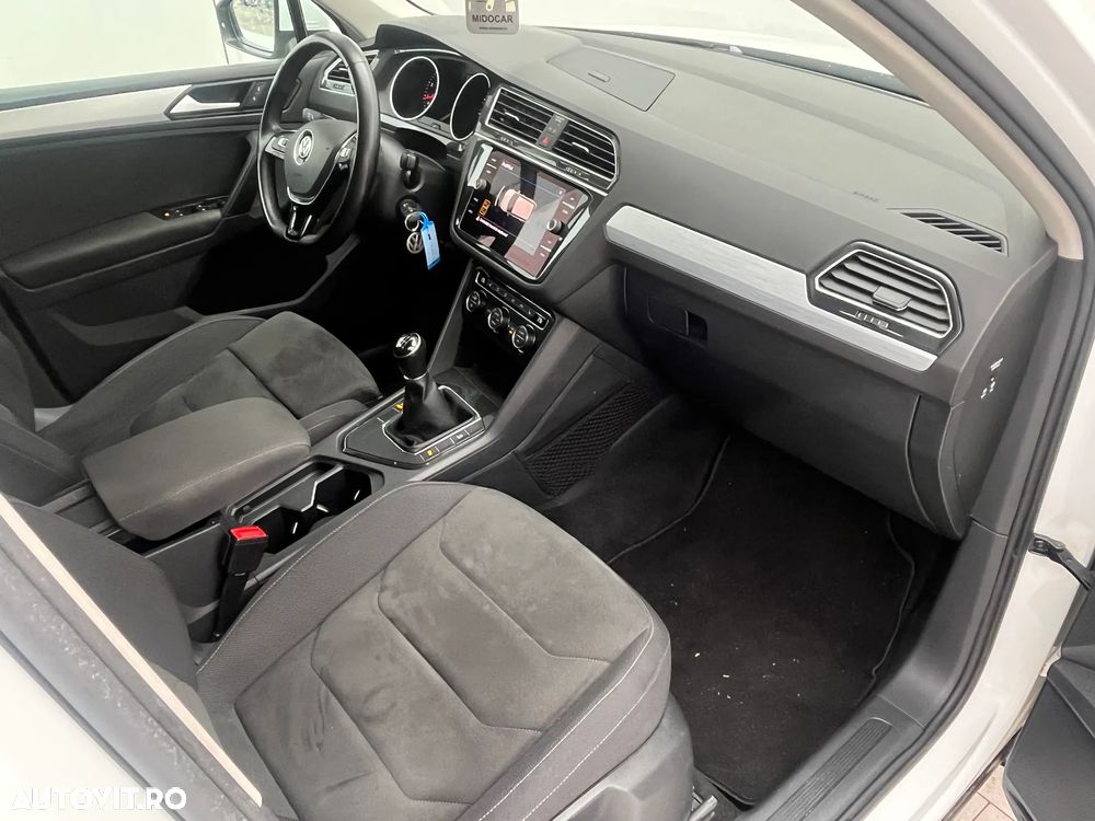 Volkswagen Tiguan 1.5 TSI ACT Comfortline - 22