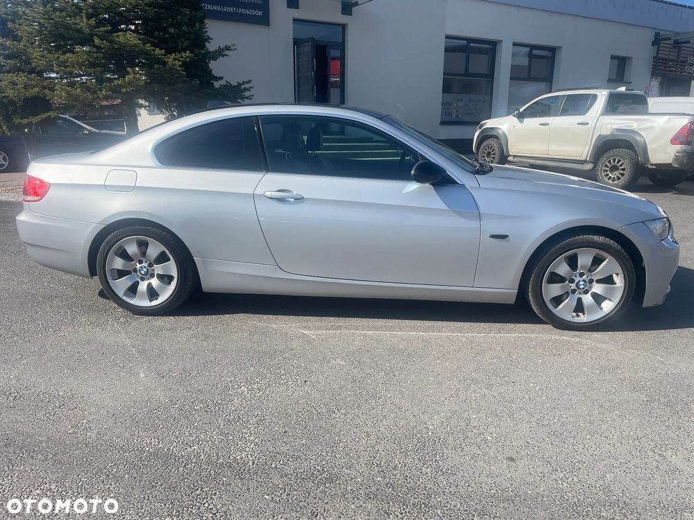 BMW Seria 3 325i - 8