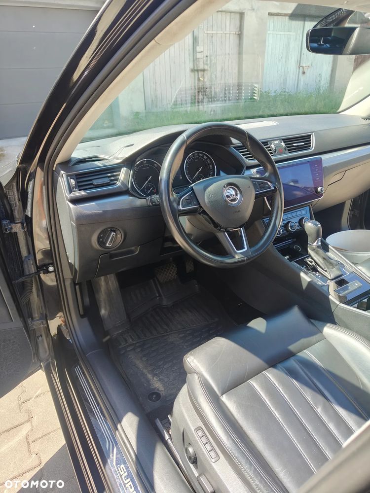 Skoda Superb 2.0 TDI L&K DSG - 7