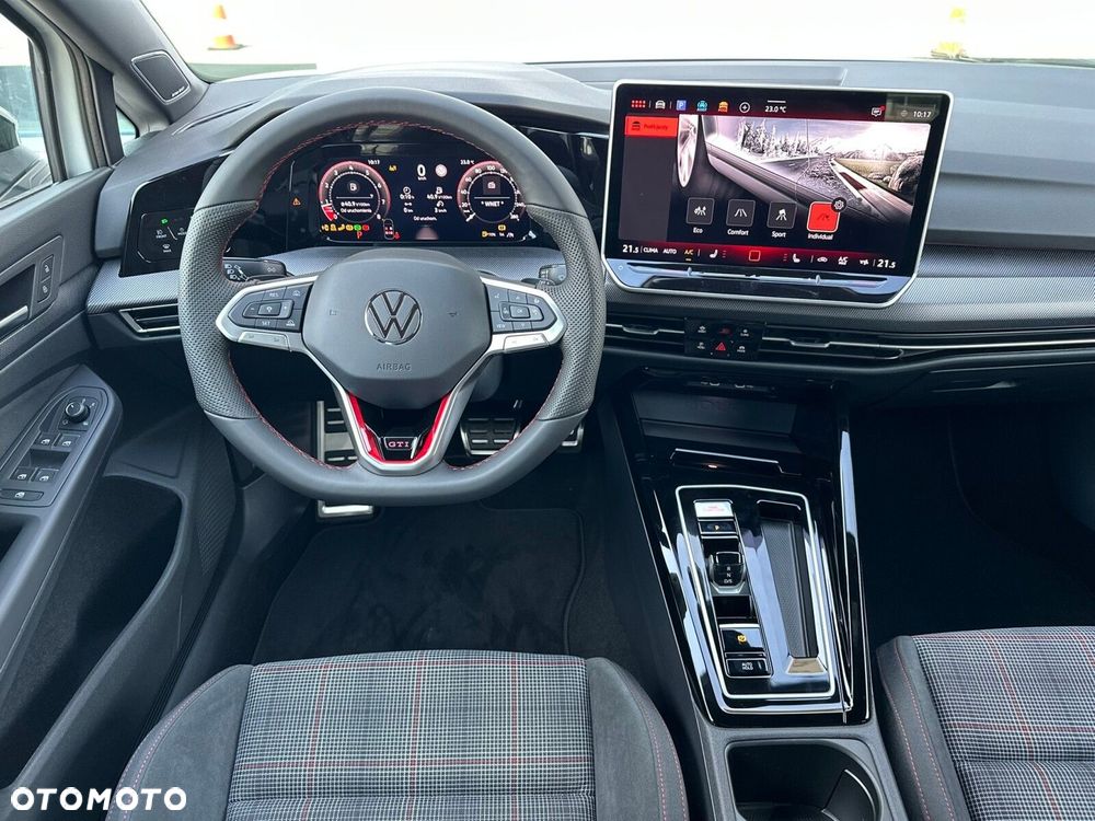 Volkswagen Golf - 21