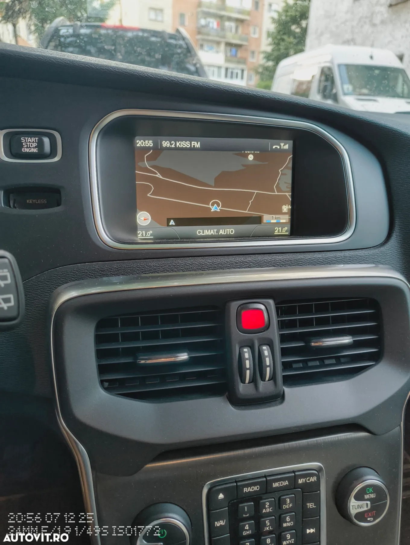 Volvo V40 D3 Momentum - 6