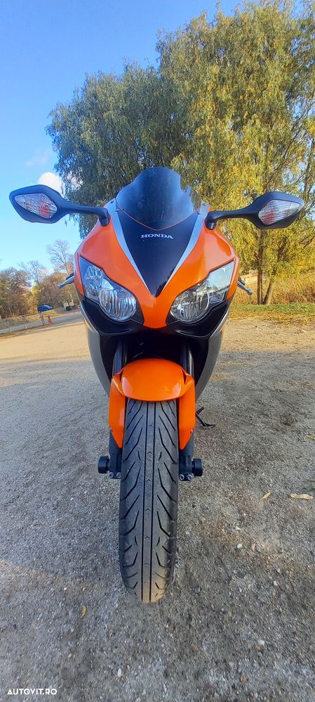 Honda CBR 1000RR Fireblade - 13