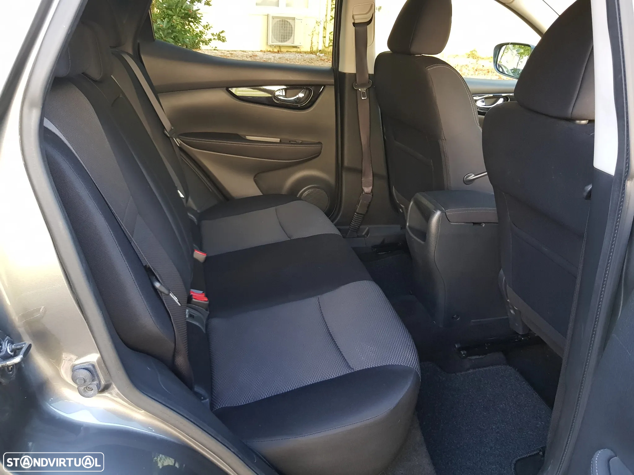 Nissan Qashqai 1.6 dCi 360 Xtronic - 38