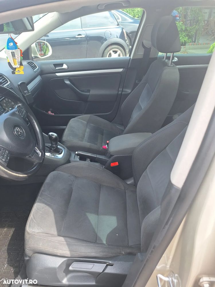 Volkswagen Golf 2.0 TDI Highline DSG - 10