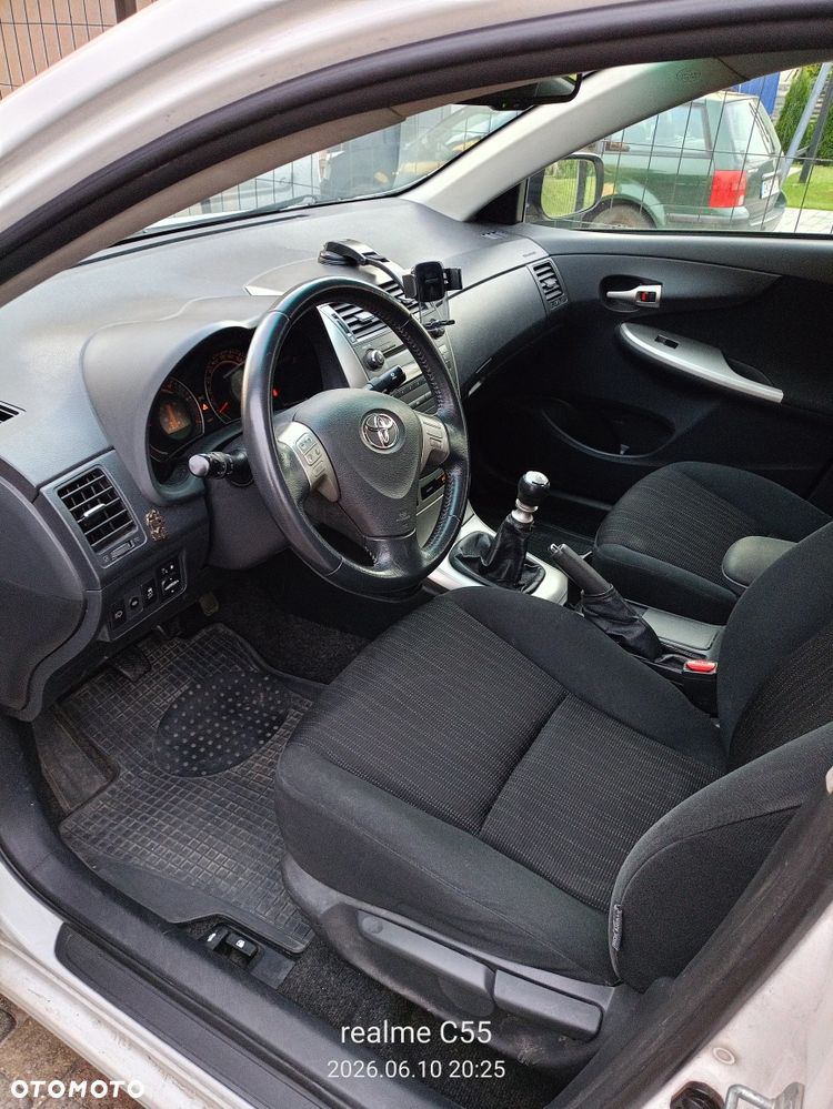Toyota Corolla - 6
