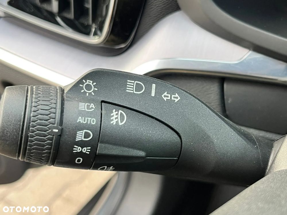Volvo V60 D4 Momentum Pro - 32