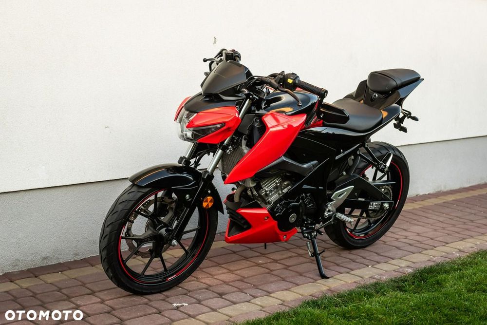 Suzuki GSX - 7