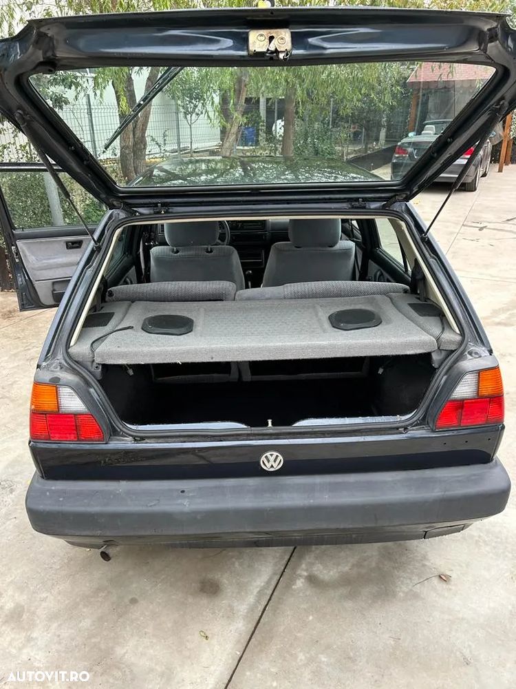 Volkswagen Golf GL - 13