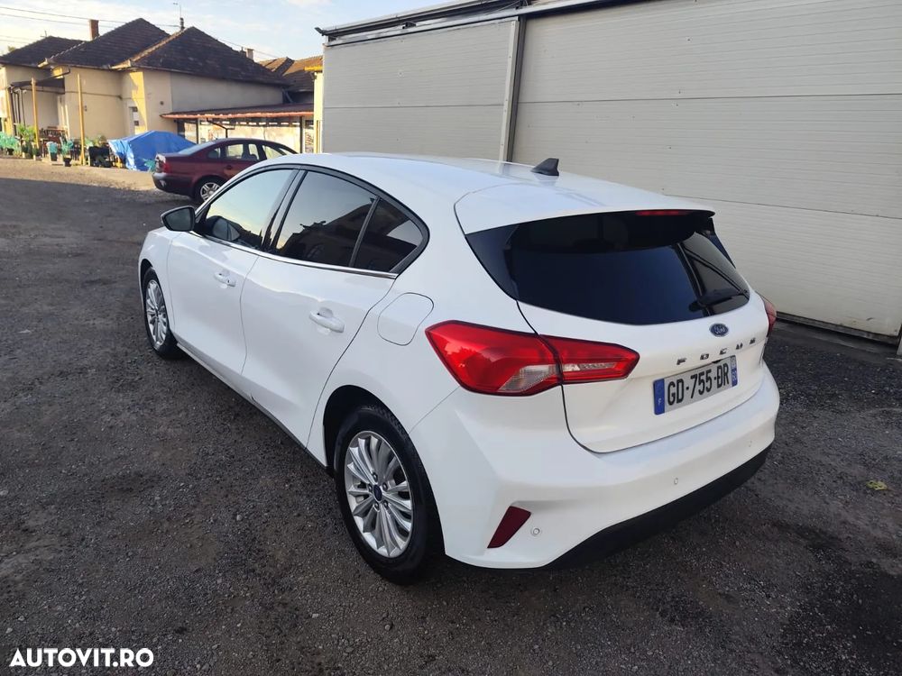 Ford Focus 1.0 EcoBoost 6MT MHEV Titanium - 7