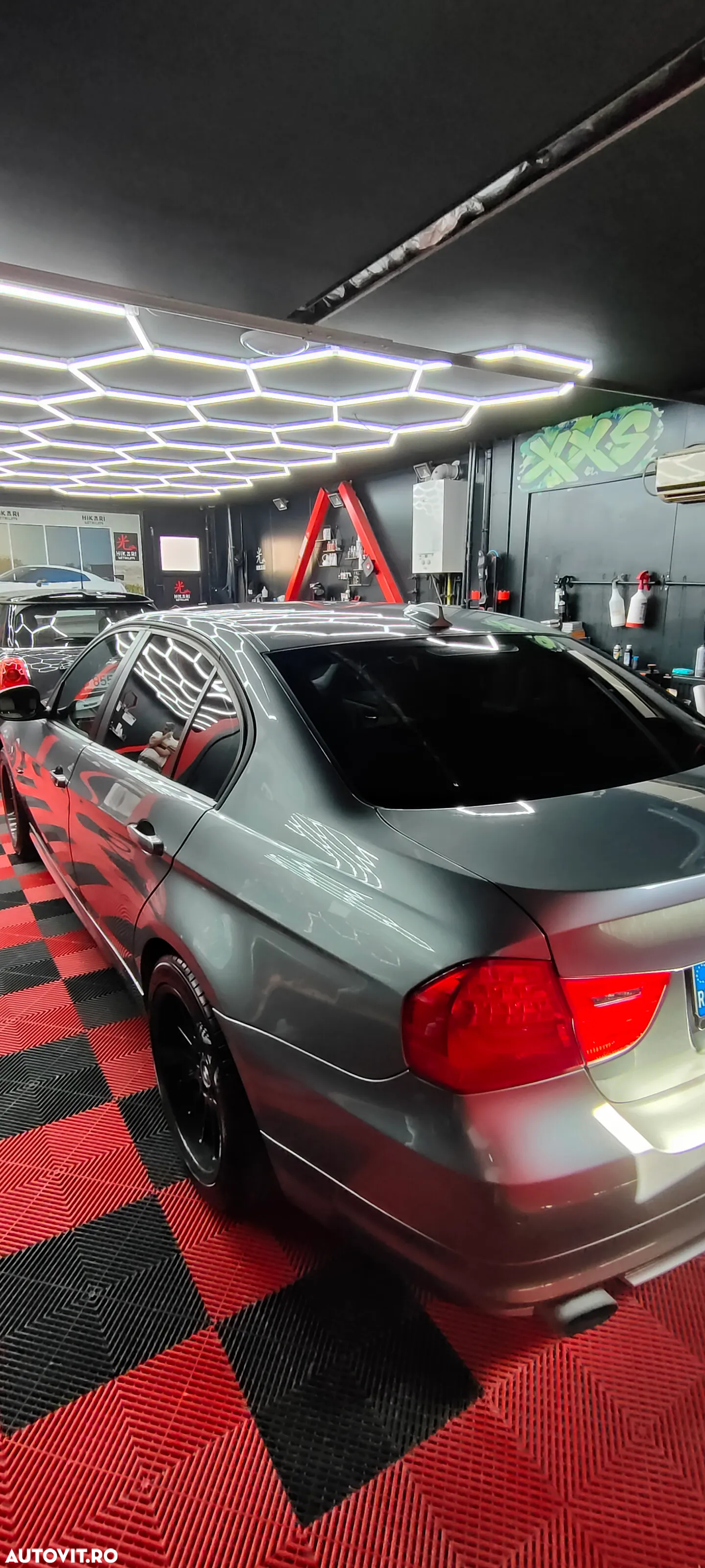 BMW Seria 3 320i - 25