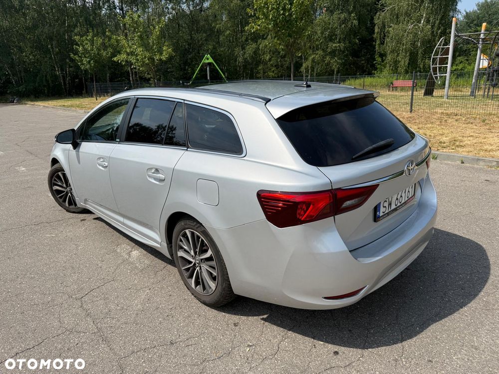 Toyota Avensis 1.8 Prestige MS - 13